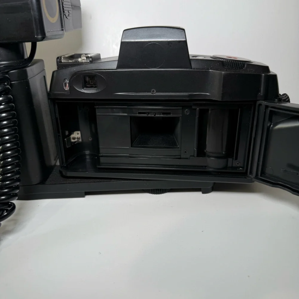 Vintage Canon TC-5000 35mm Film Camera w/extended/Lens “UNTESTED” Buy As Is !!